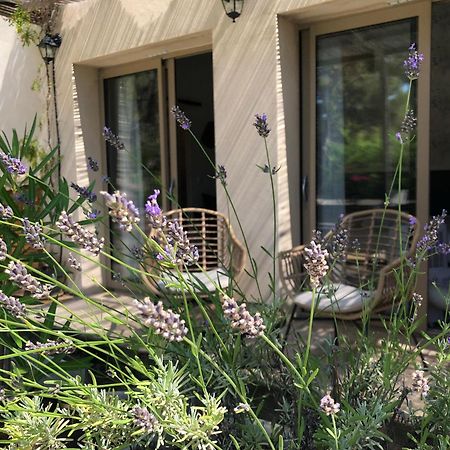 Mas De La Fadeto Bed & Breakfast Les Baux-de-Provence Luaran gambar