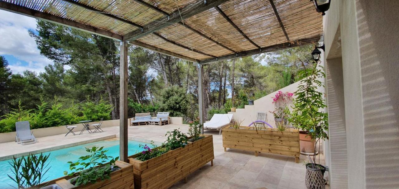 Mas De La Fadeto Bed & Breakfast Les Baux-de-Provence Luaran gambar