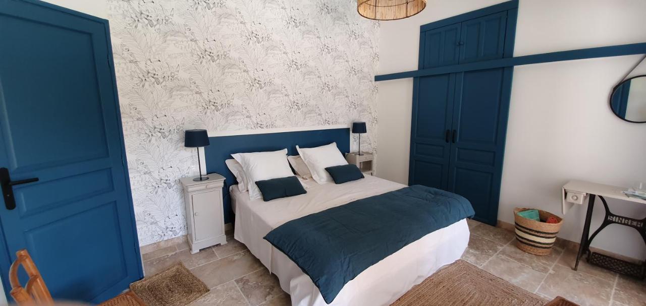 Mas De La Fadeto Bed & Breakfast Les Baux-de-Provence Luaran gambar